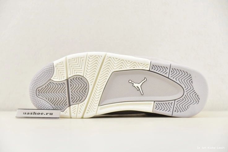 Air AQ9129-001 Moments 4 Jordan Frozen 1120